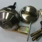 Замена замка Мастер Лок автомат (master-loсk DeadBolt avtomatic) 